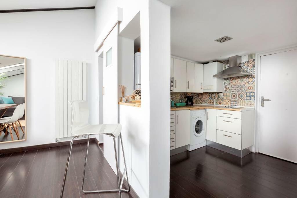 Stunning Newly refurbished loft at Malasaña's heart Madrid Exterior foto